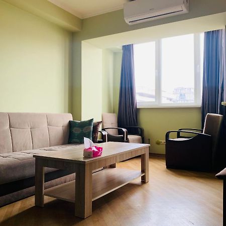 Cozy Apartment Near Republic Square Jerevan Eksteriør bilde